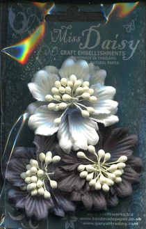Set of 3 Gardenias 50mm <br>matching colour set<br>black white