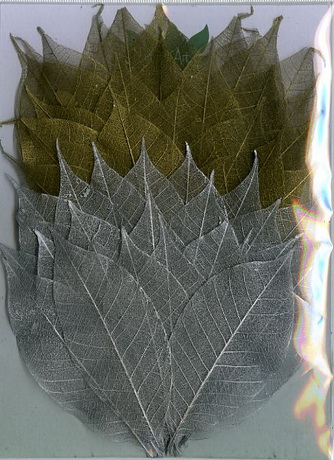Set of 50 gold & silver rubber tree leaves 7-8cm